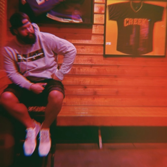 Meet your Posher, Dion - Picture 1 of 1